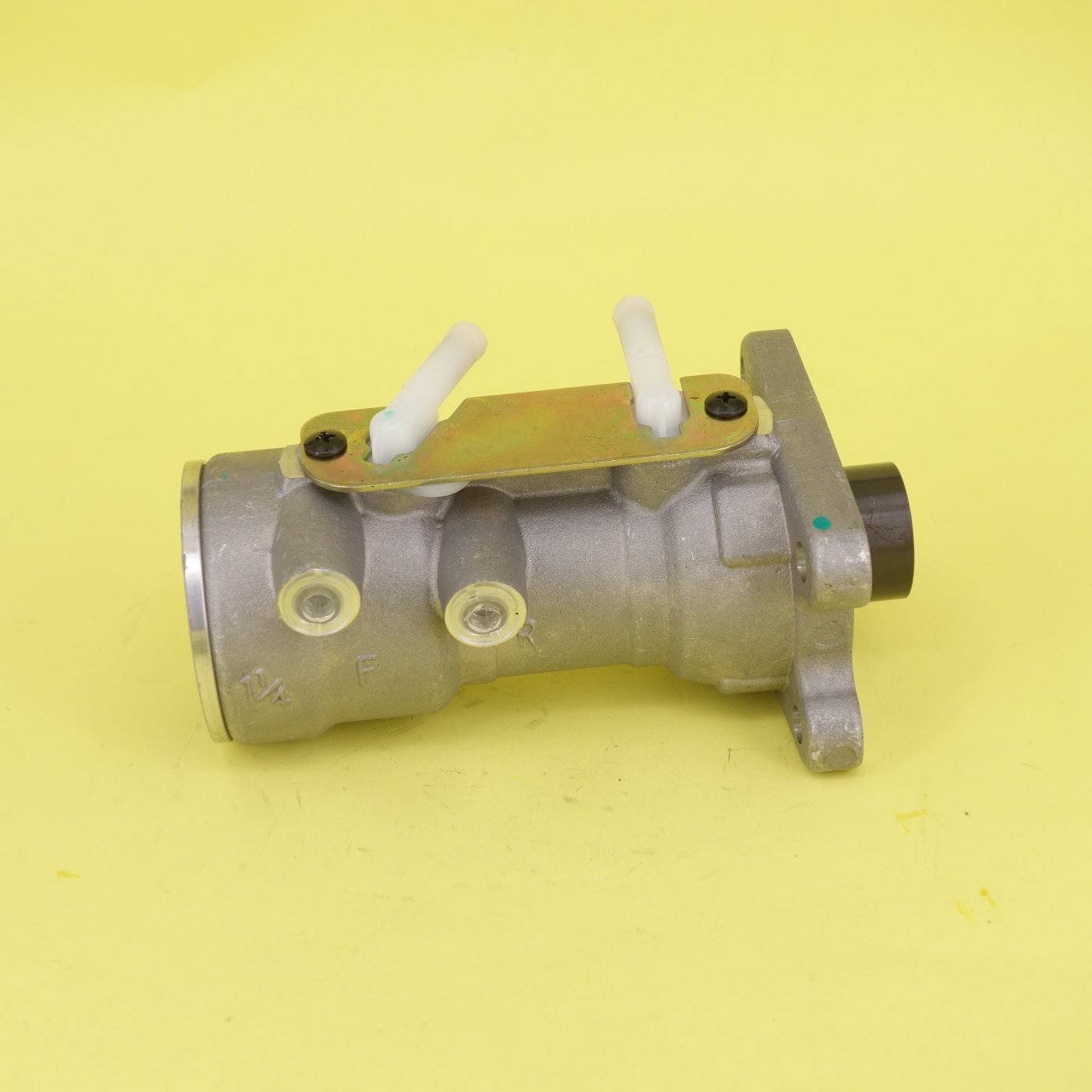 ISUZU Brake Master Cylinder 8972243720 8972243720