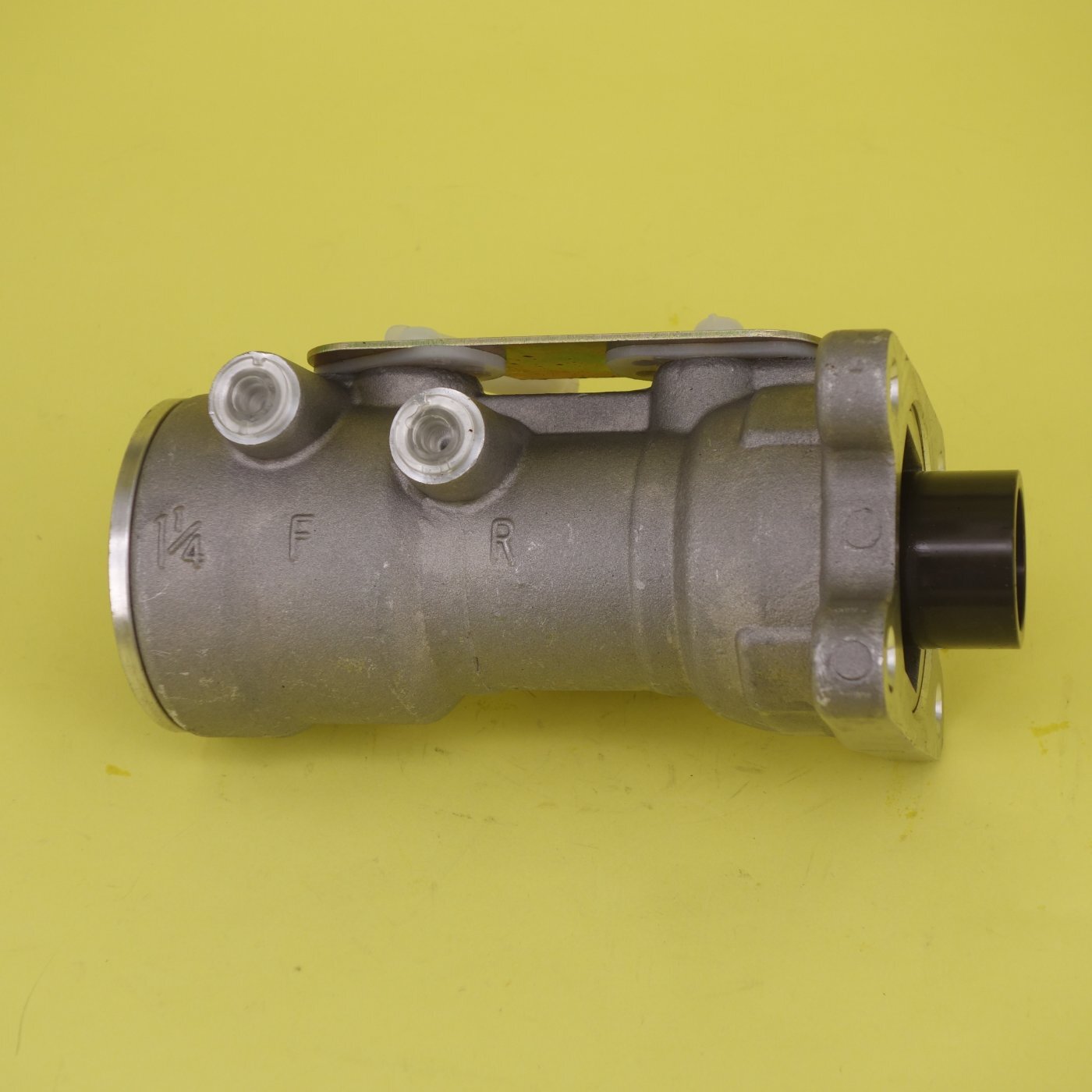 ISUZU Brake Master Cylinder 8972243720 8972243720
