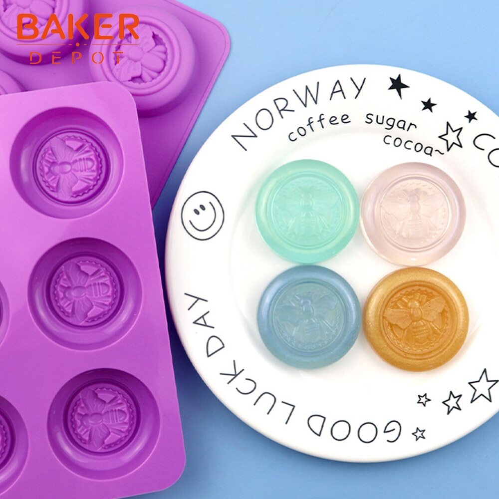 BAKER DEPOT Bee Silicone Mold for Handmade Soap Round Honeybee Candle Bath  Bomb Resin Mould Round Chocolate Dessert Pan