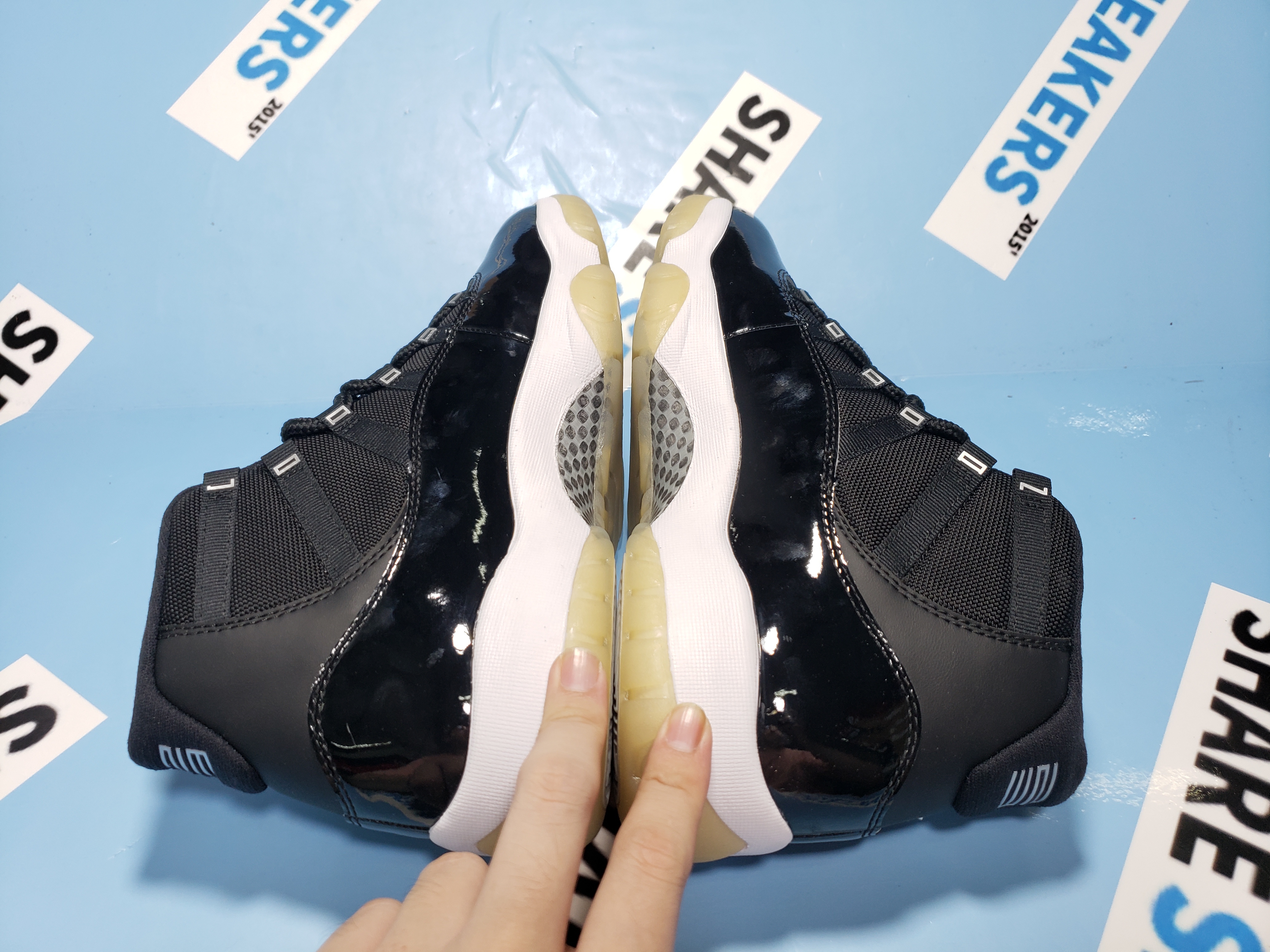 Boostmasterlin Jordan 11 Retro Black Clear, CT8012-011
