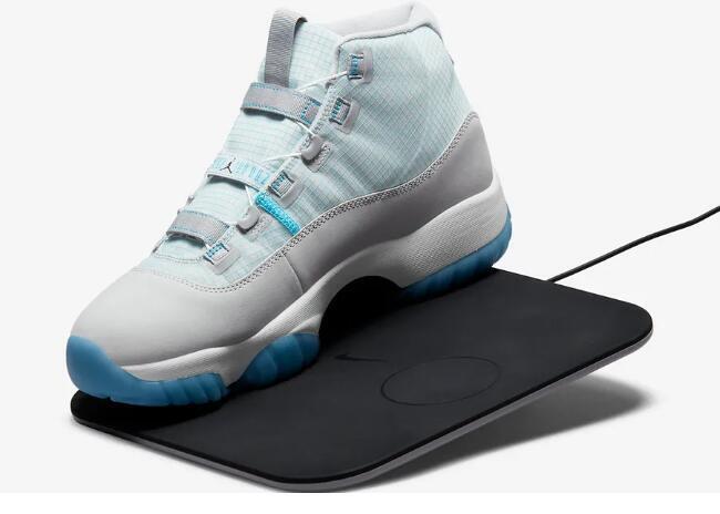 The first automatic lacing AJ in history! "Legend Blue" AJ11 Adapt is on sale this month!