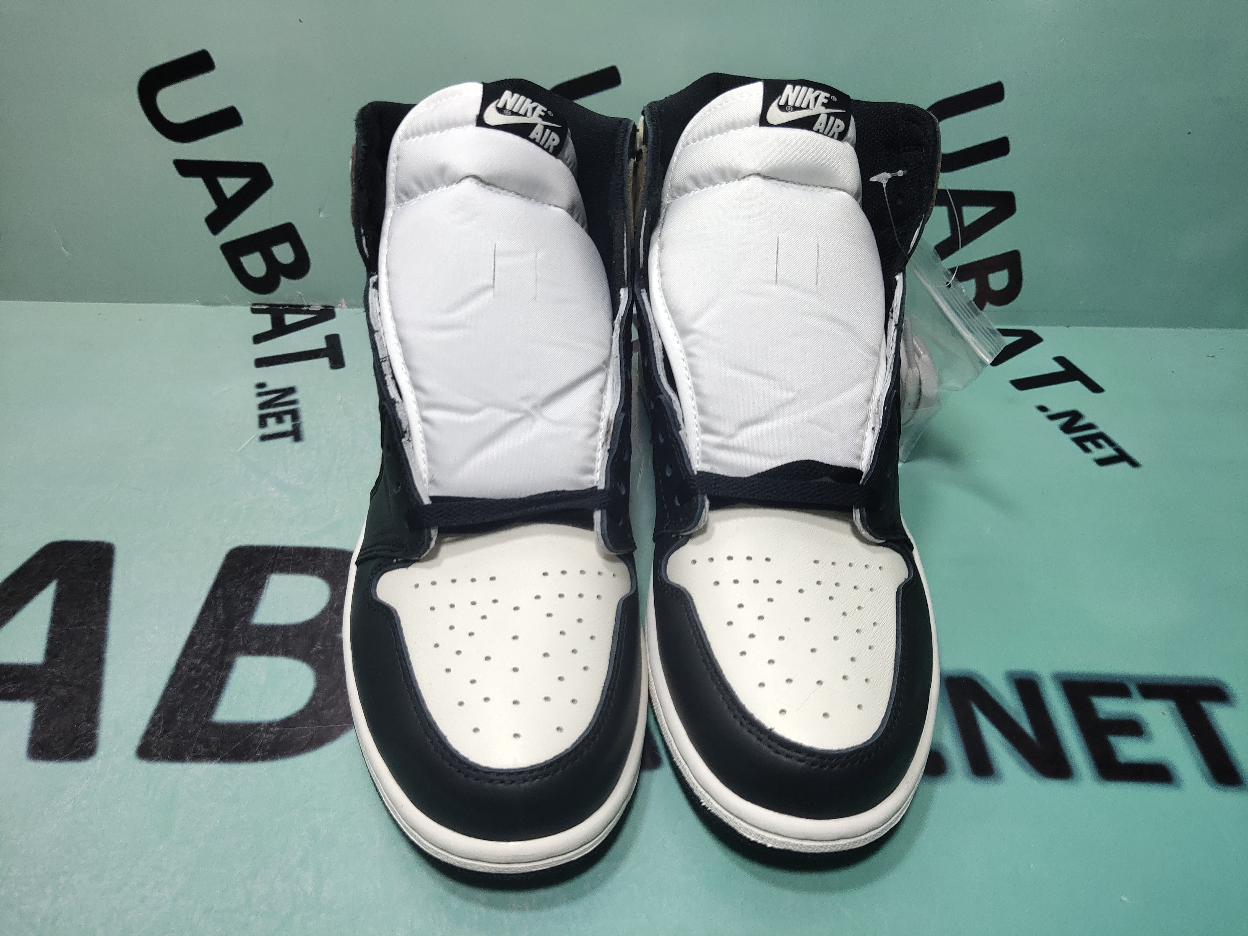Javier Baezs custom Air Jordan 1 cleats