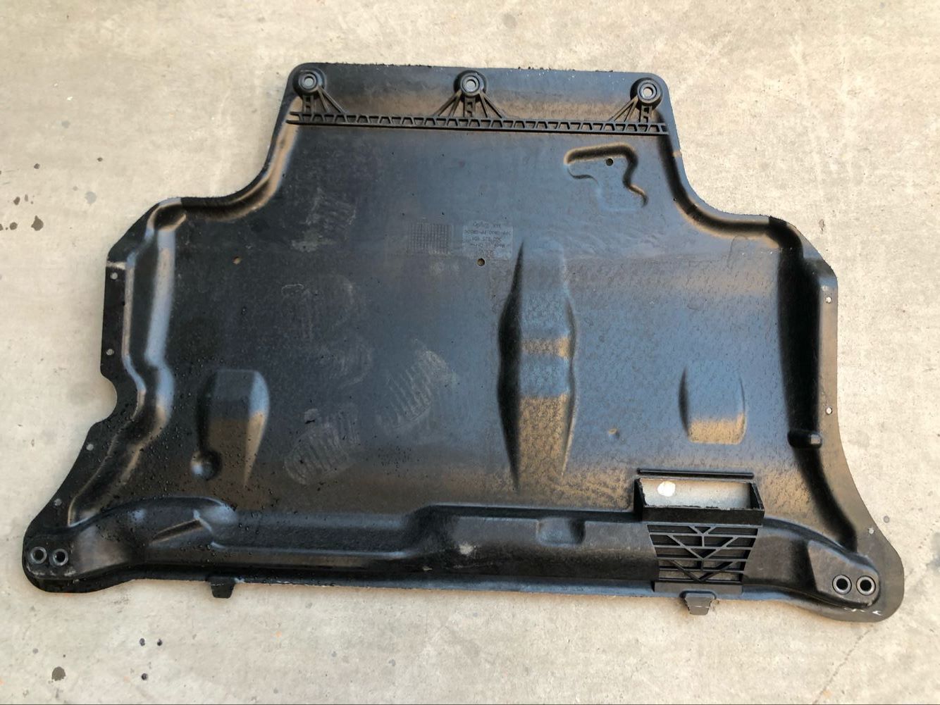 ENGINE UNDER COVER FIT FOR VW T-ROC 2018,3G0 825 901  