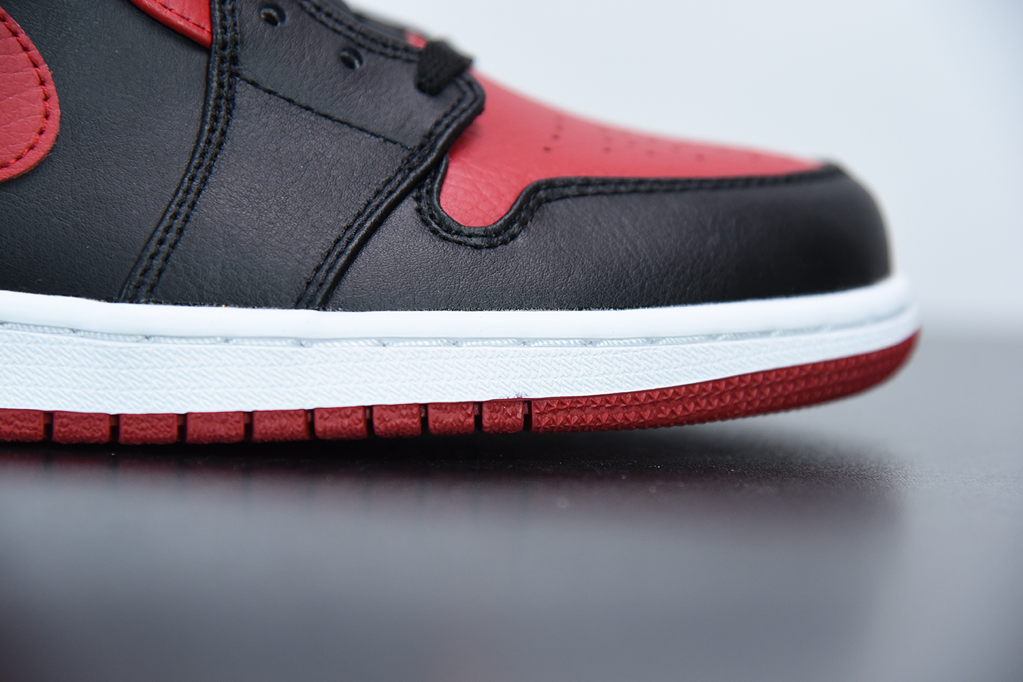 G5 Jordan 1 Mid Banned (2020),554724-074