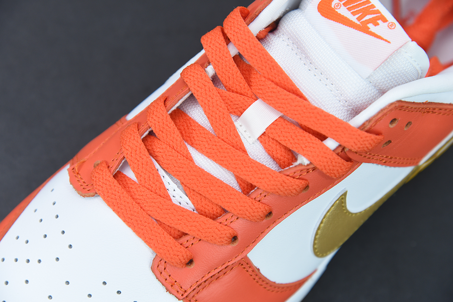 PK Dunk Low University Gold (W),DQ4690-800