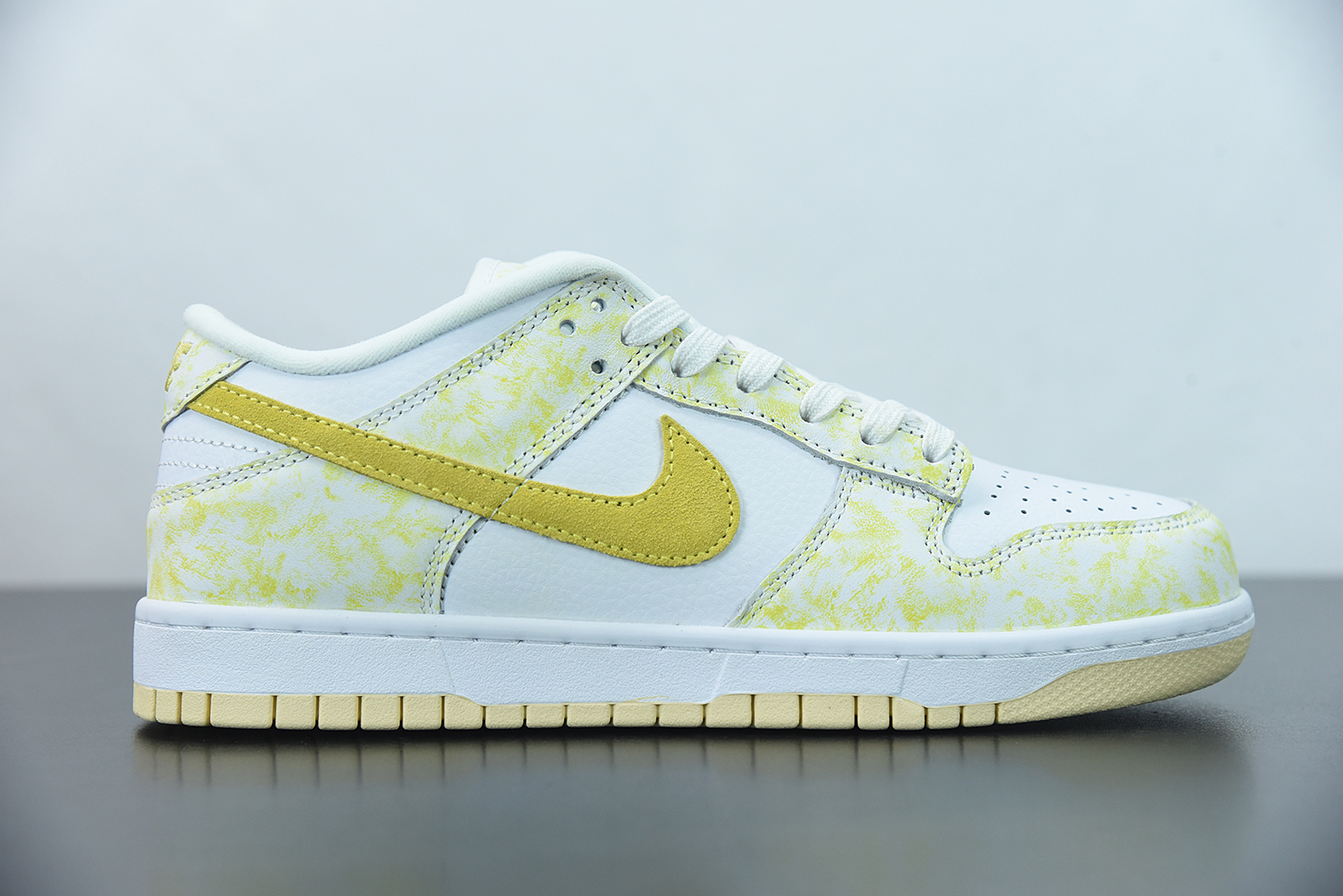 G5 Dunk Low Yellow Strike (W),DM9467-700