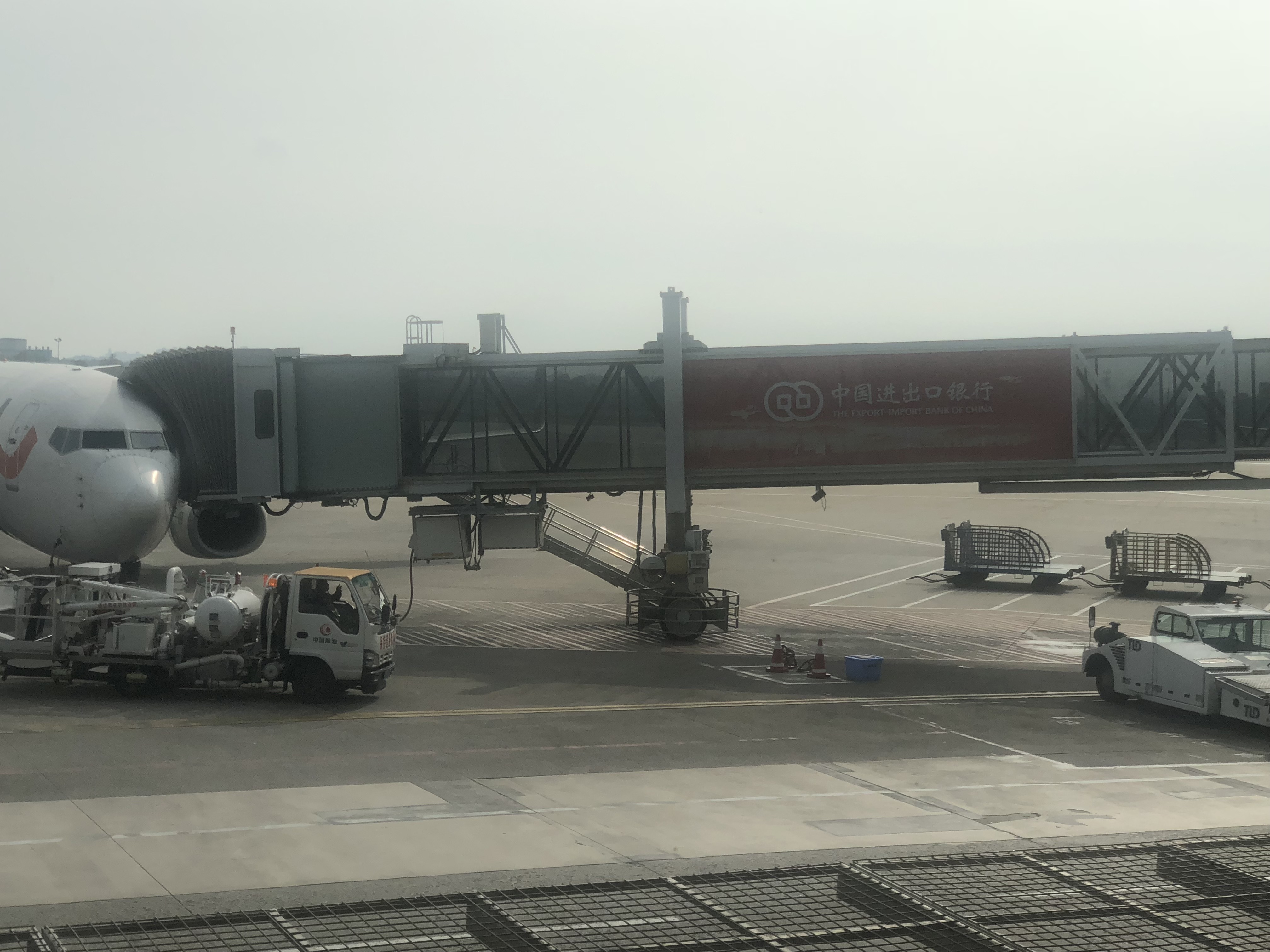 40X16X30 Press on High Load Solid Rubber wheel Tow Truck Low Rolling Resistance Passenger Boarding Bridge solid cushion tire