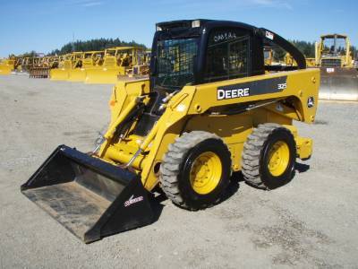 China factory direct 12-16.5 skid steer tire solid tyre with wheel for bobcat loader