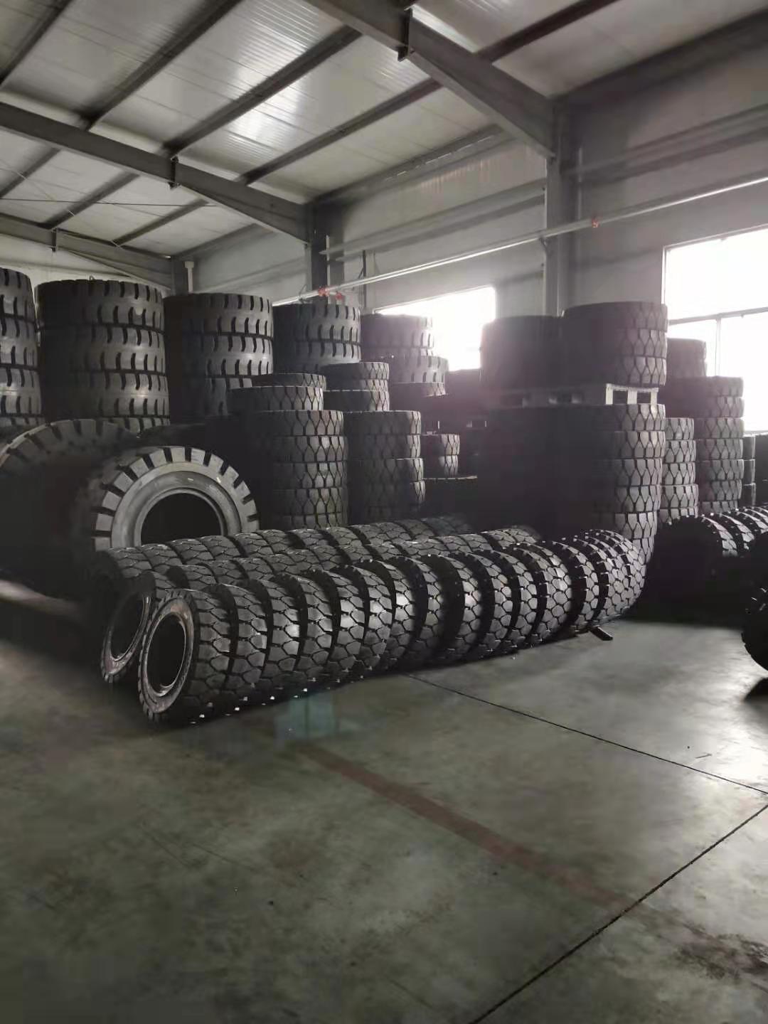 Scissor lift tires solid rubber wheel 15x5 solid tire For aerial work platform vehicles