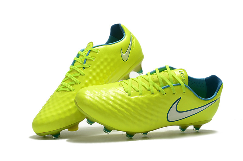 nike outdoor soccer cleats
