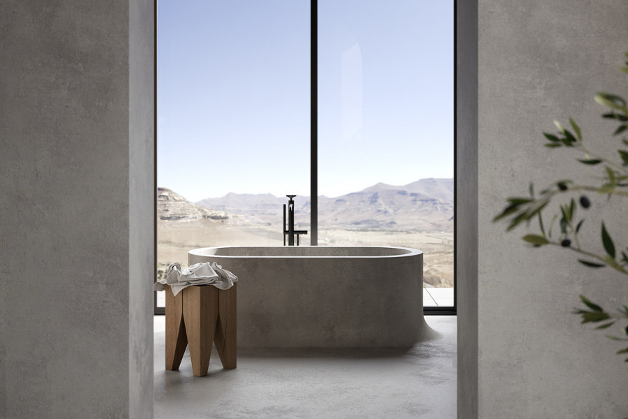 Microcement Villa in the Russian Wilderness: The Gentle Wildness of Industrial Style