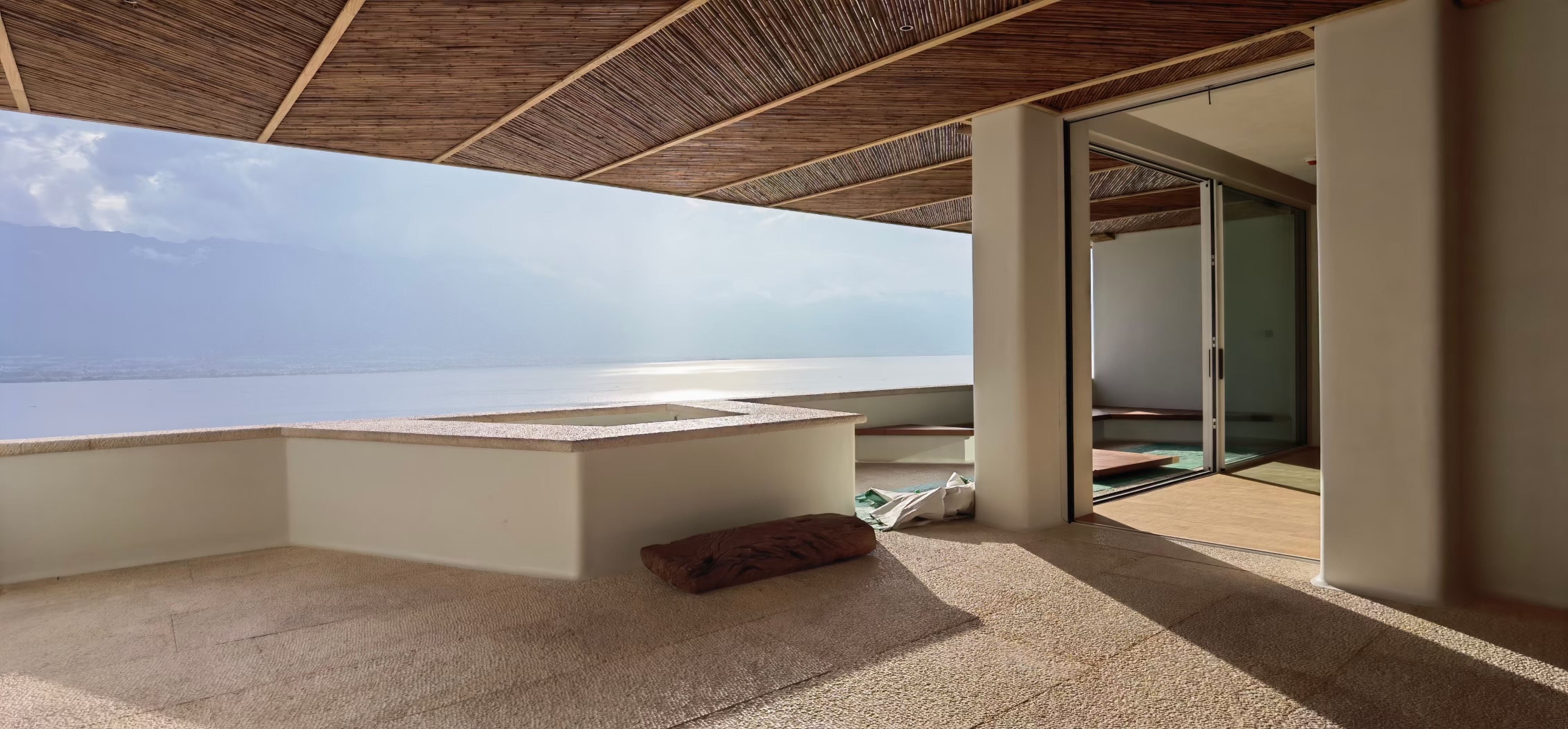 Yunnan Fanchen Banshan Hotel: FUFINI Micro - Cement, a Poetic Integration of Walls and Floors Micro-cement cases, hotel renovation cases, actual scenes of FUFINI projects, commercial space design, renderings of micro-cement