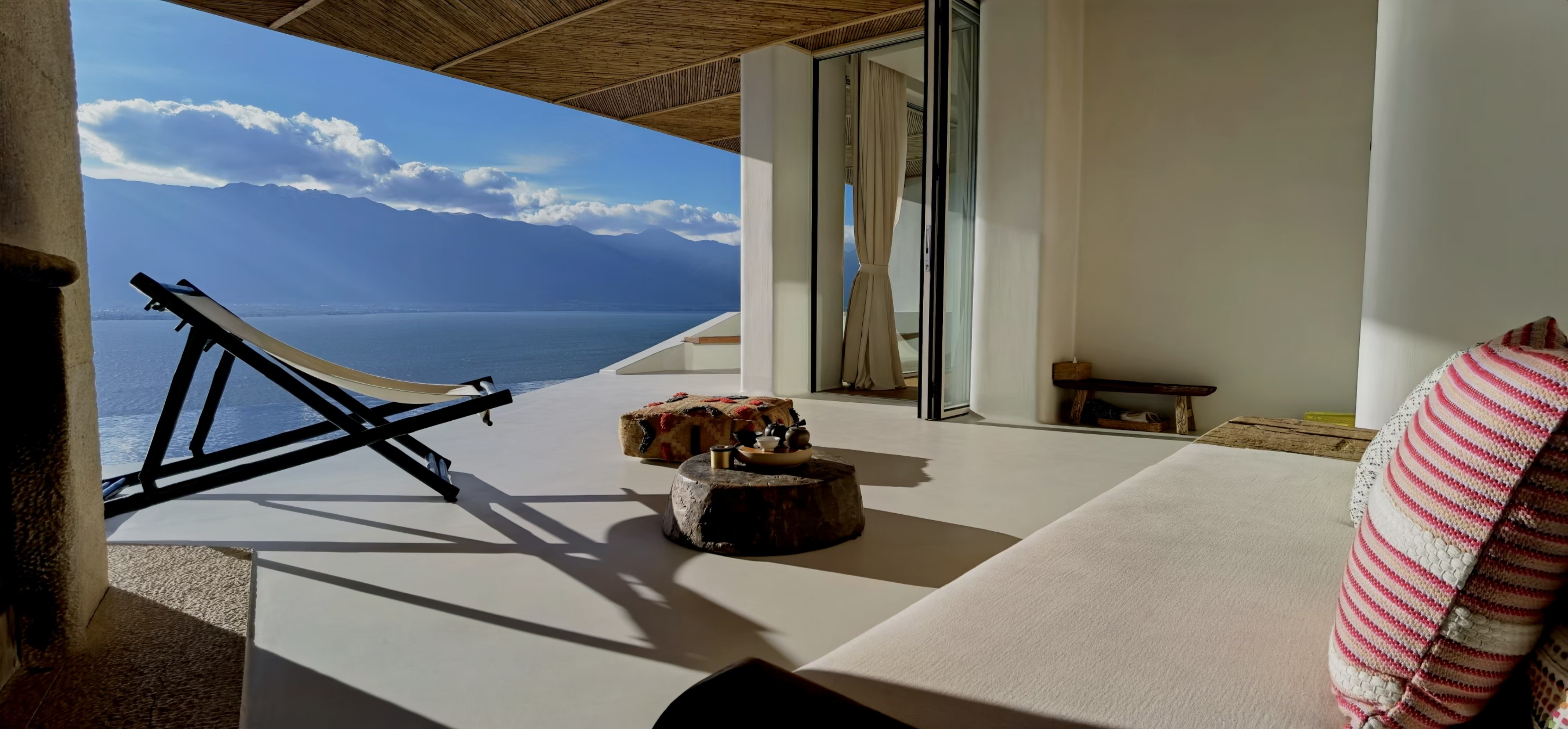 Yunnan Fanchen Banshan Hotel: FUFINI Micro - Cement, a Poetic Integration of Walls and Floors Micro-cement cases, hotel renovation cases, actual scenes of FUFINI projects, commercial space design, renderings of micro-cement