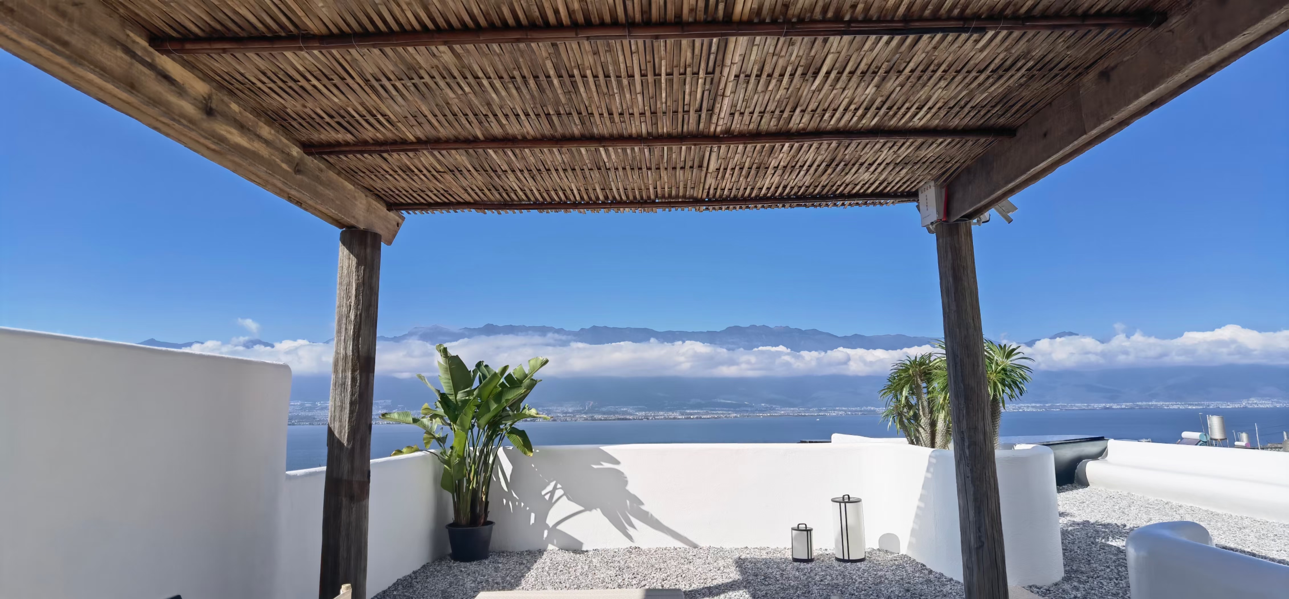 Yunnan Fanchen Banshan Hotel: FUFINI Micro - Cement, a Poetic Integration of Walls and Floors Micro-cement cases, hotel renovation cases, actual scenes of FUFINI projects, commercial space design, renderings of micro-cement