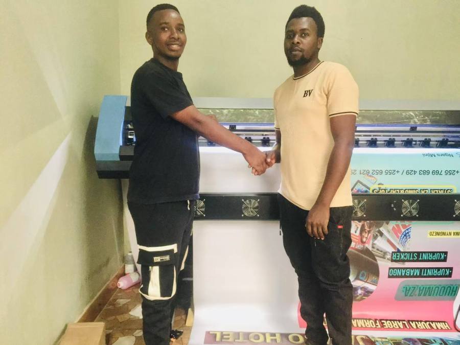 The successful installation of the BK1701 machine has brought customers an unprecedented printing experience