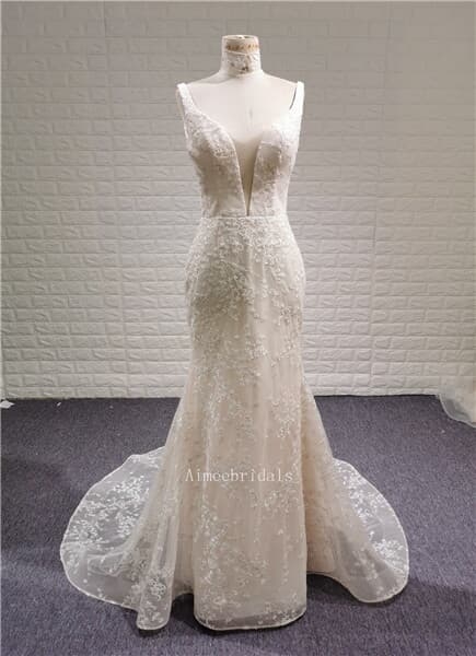 TN054---Mermaid wedding dress / Trumpet V Bateau Neck / chapel Train Lace over the satin  Made-To-Measure Wedding Dresses with appliques.