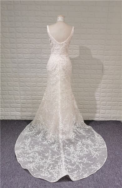 TN054---Mermaid wedding dress / Trumpet V Bateau Neck / chapel Train Lace over the satin  Made-To-Measure Wedding Dresses with appliques.