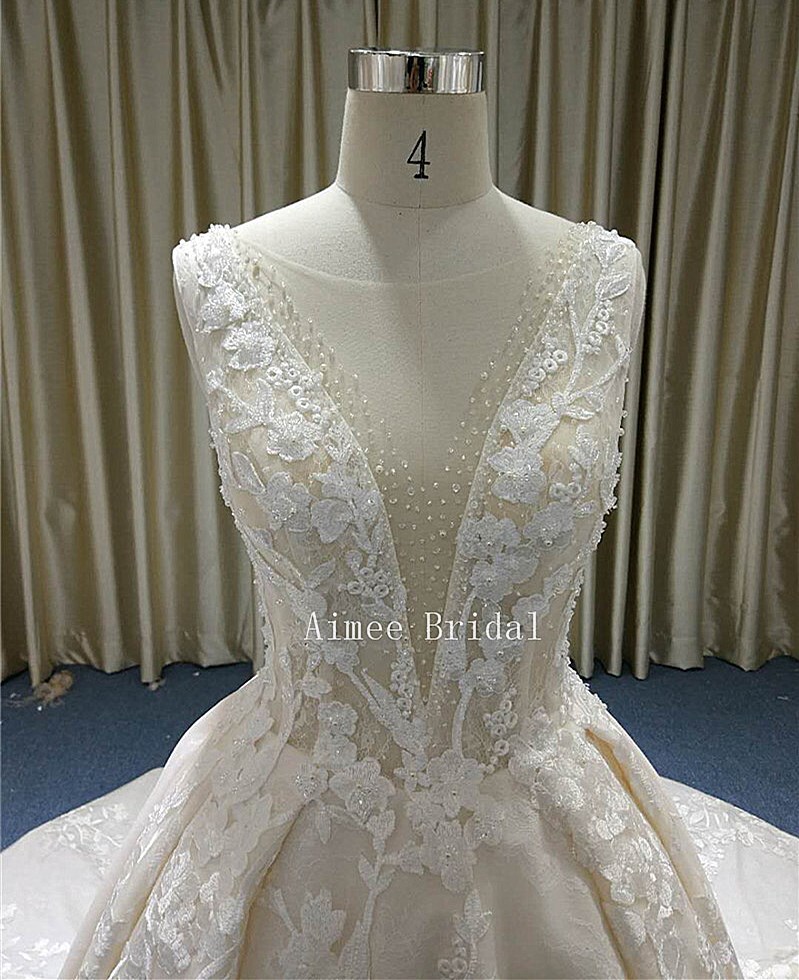  A-line/Ball Gown V Neck Watteau Train Lace / Tulle over the satin/  maufacturing wedding Dresses with Beading / Sequin Appliques /pleated