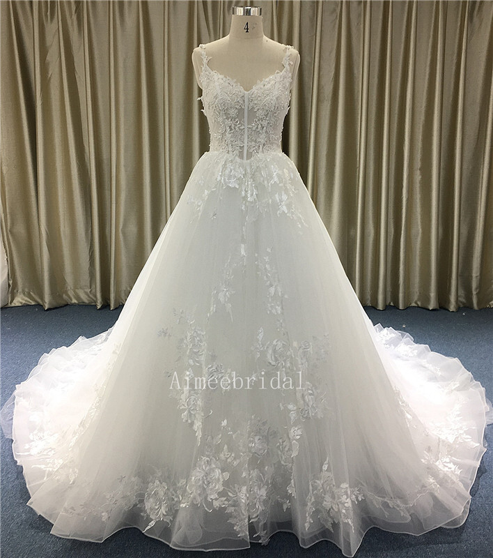  A-line/Ball Gown / Princess V Neck cathedral Train Tulle lace Made-To-Measure Wedding Dresses with Appliques