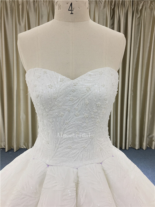 Ball Gown sweetheart strapless cathedral Train french lace / ruffle wedding dress gown with lace-up back