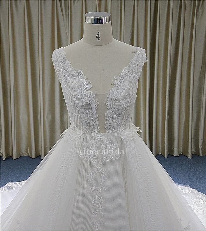 A-Line /ball gown V Bateau neck watteau detachable train tulle over the satin with beading lace wedding dress gownck. with appliques/crstyal/zip back.