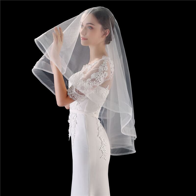 Americal tulle veil with waist length /horsetail edge