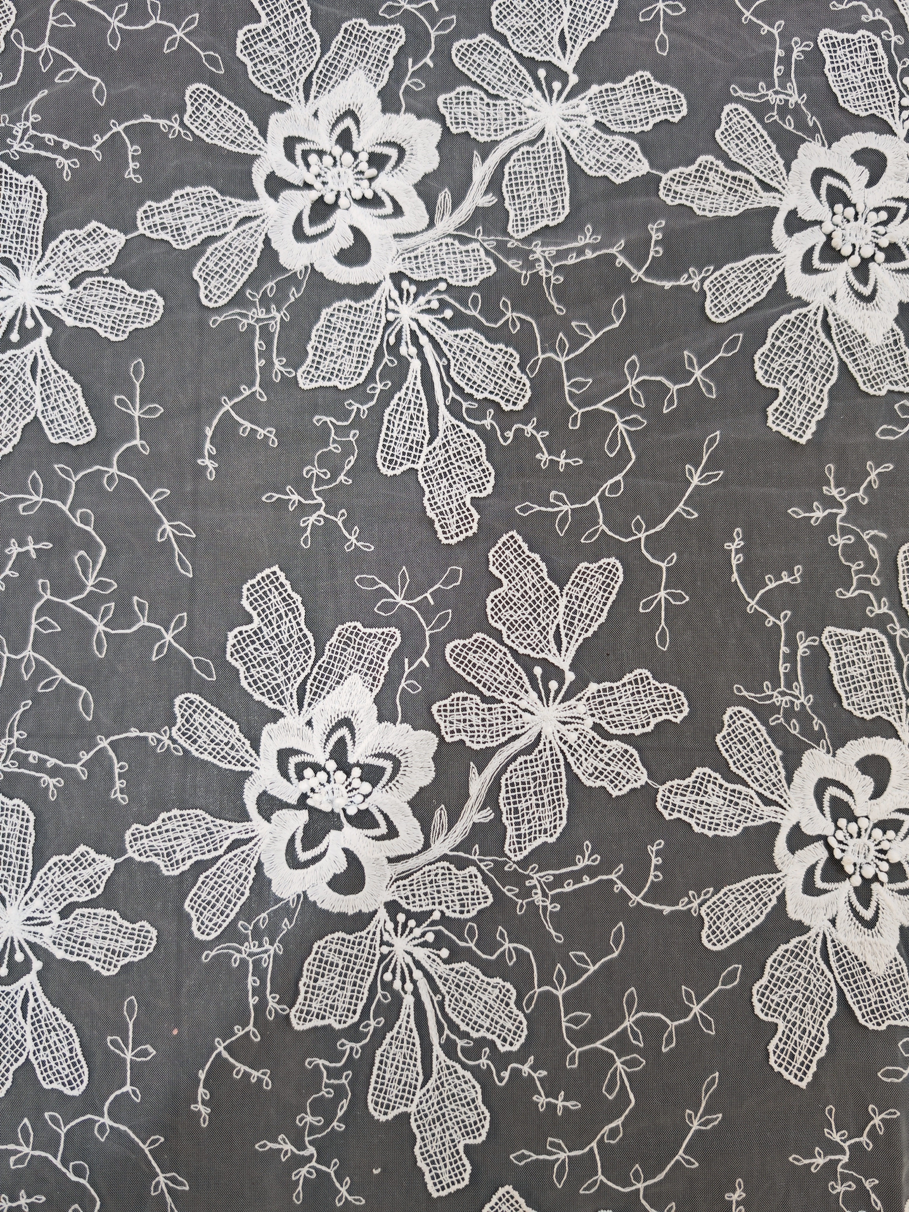 Natural White 3D Flower with Plain Embroidery HKP10280 sequins embroidery factory