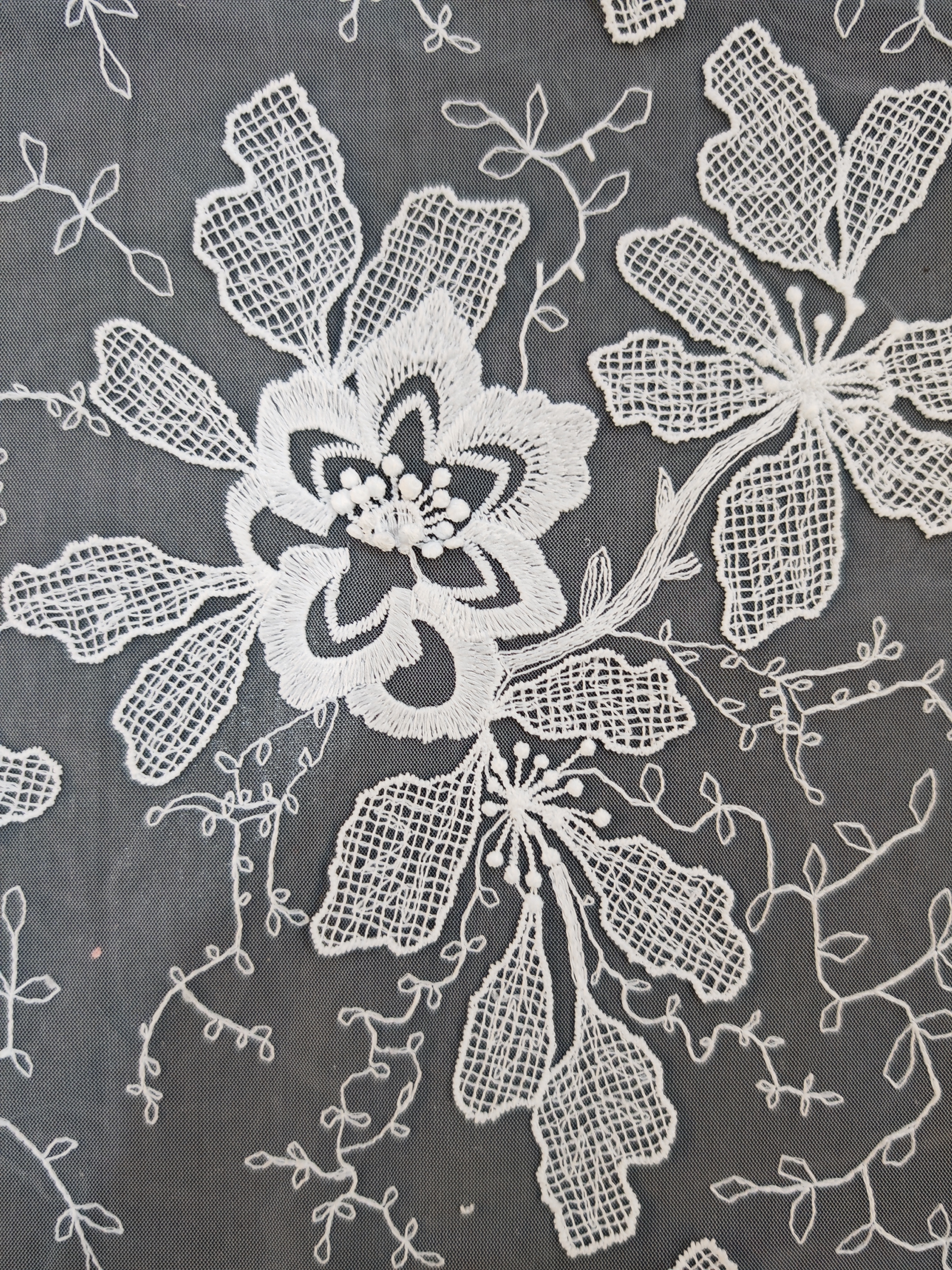 Natural White 3D Flower with Plain Embroidery HKP10280 sequins embroidery factory