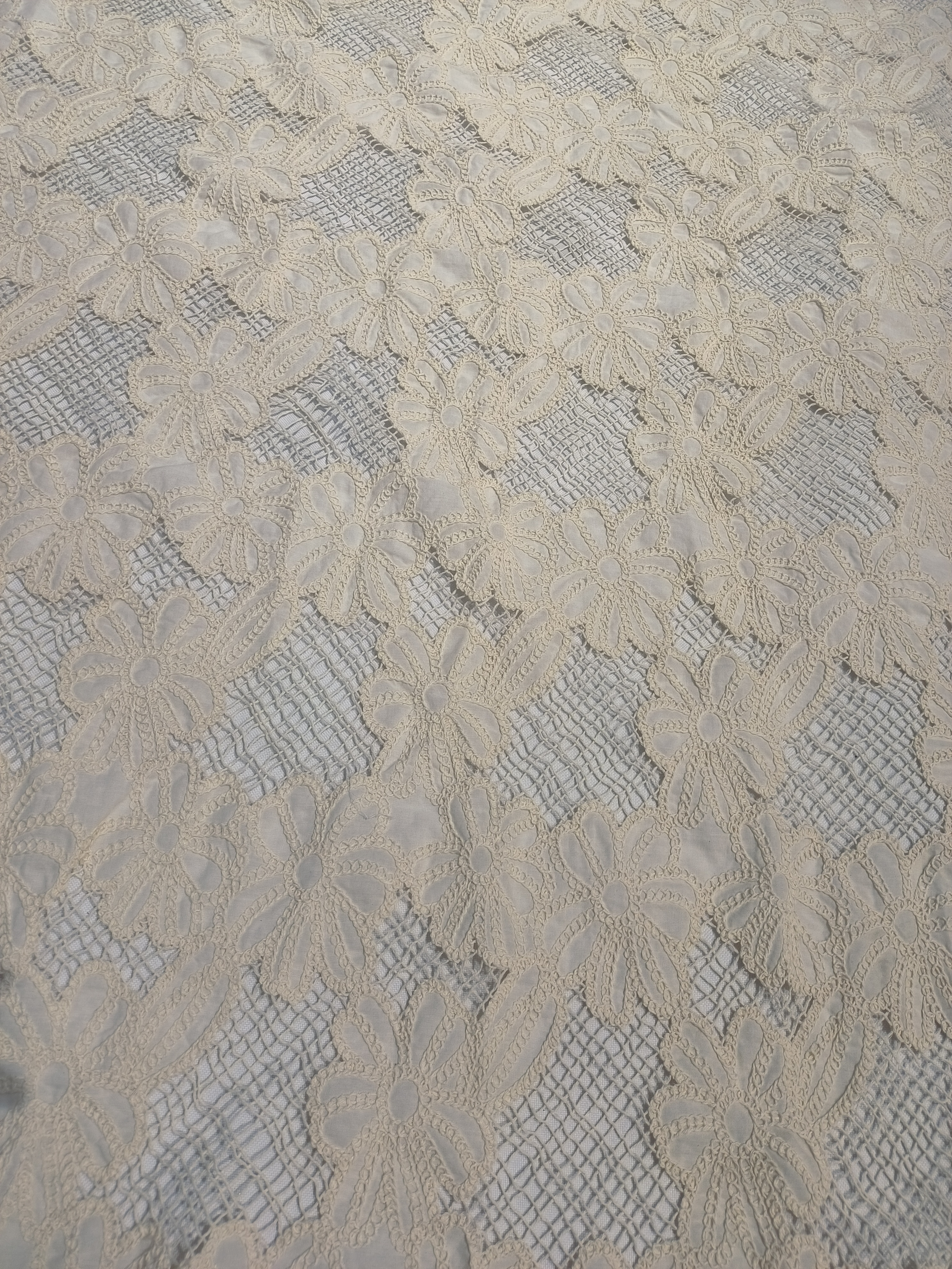 Elegant Flower Pattern With Cording Embroidery HKX10223 sequins embroidery factory