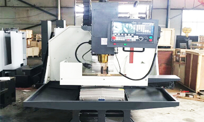 BT40 spindle taper CNC milling machine