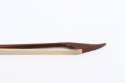 Yinfente 4/4 Violin Bow Baroque Style Letterwood Natural Shell Frog Horse Hair