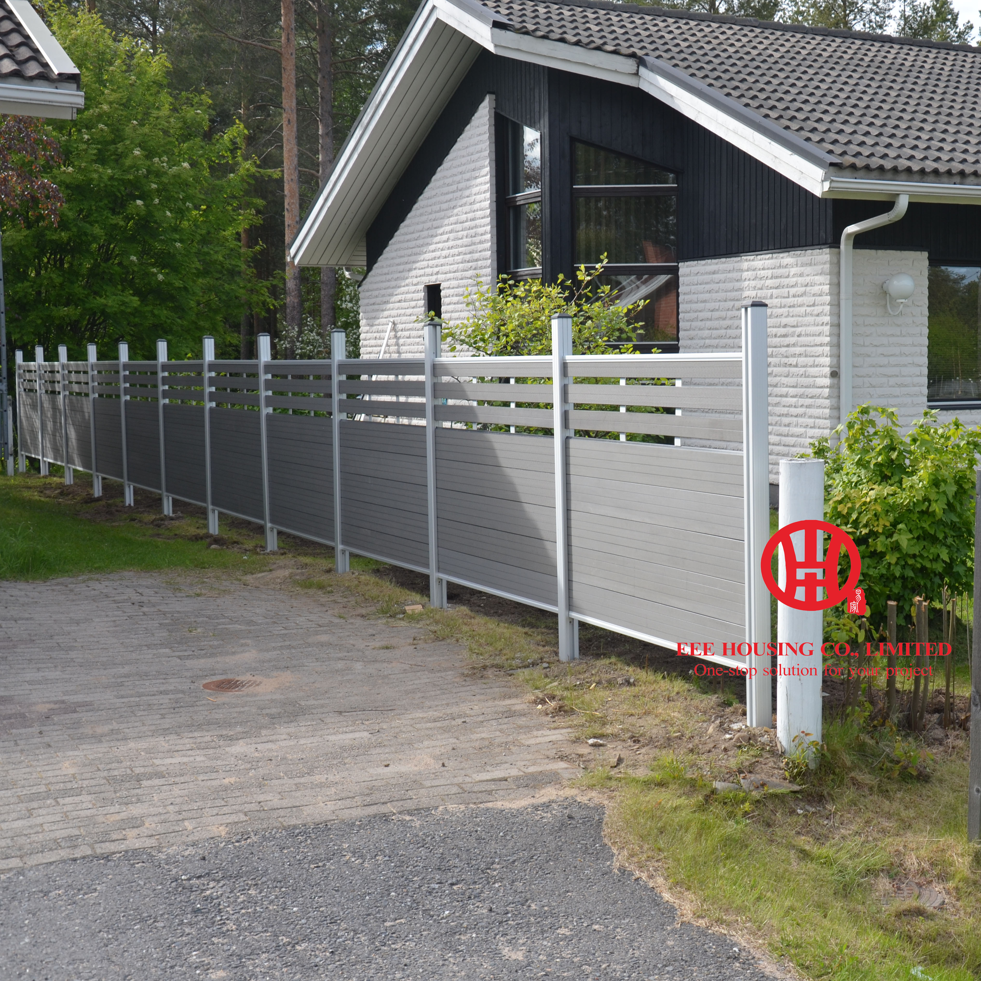 Semi-Private Fence | Modern Garden Fencing | EEE HOUSING Decorative Fences