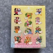X05072912 DISNEY PINS un-opened dont know the exact design