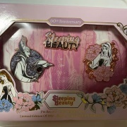 X0508217 DISNEY PINS price for a box 3pins