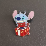 M2025112710 disney pins