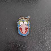 M2025112712 disney pins