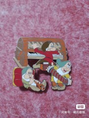 X0606052DISNEY PINS