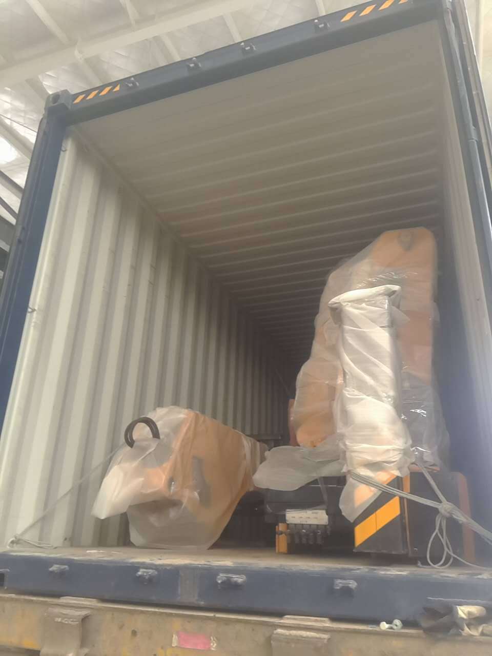 30 ton crane 28 tons rail mounted tower crane 8 section Boom Hydraulic Truck Crane on sale