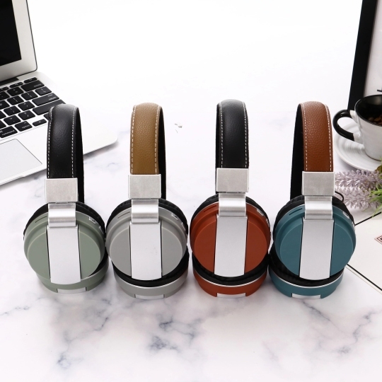 Super bass mini cool studio wireless 5.0 walkman headphone made in china-S45