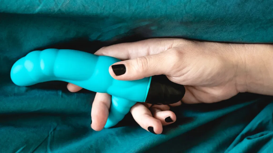 What’s Better: A Vibrator or a Dildo?