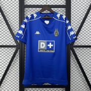 Retro 1999/00 Juventus away soccer jersey