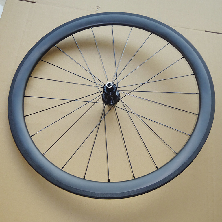 25mm wide 45mm deep tubular carbon road bicycle wheels