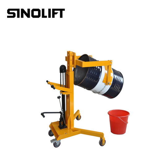 DTF350 series Drum rotating Drum Handler locking a drum in vertical position