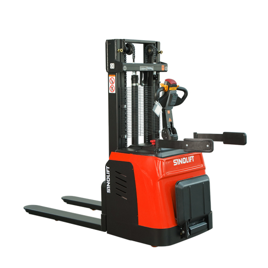 CDD15P-Li Stand-On Pallet Stacker With Standard Mast