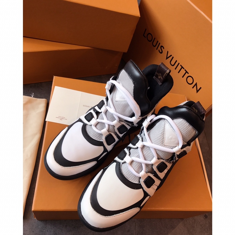 LV SS18 couple sneakers