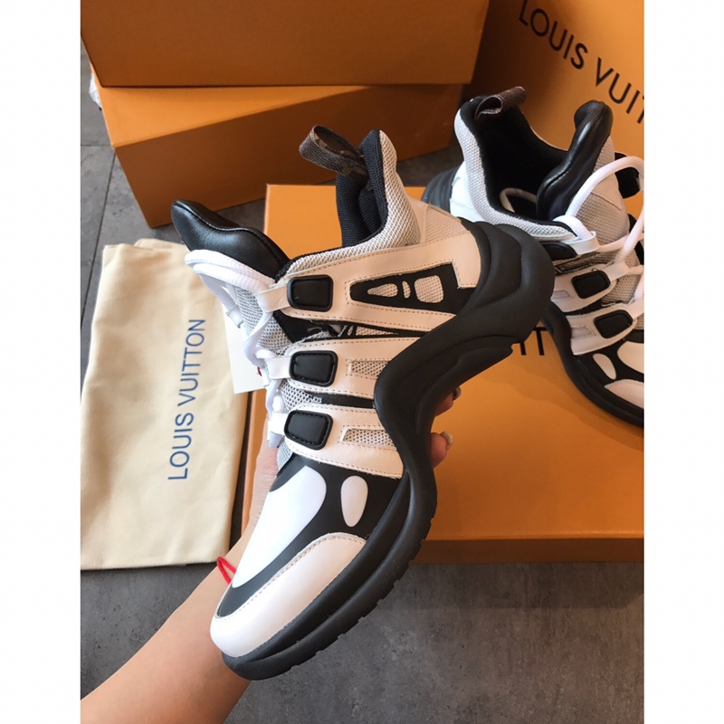 LV SS18 couple sneakers