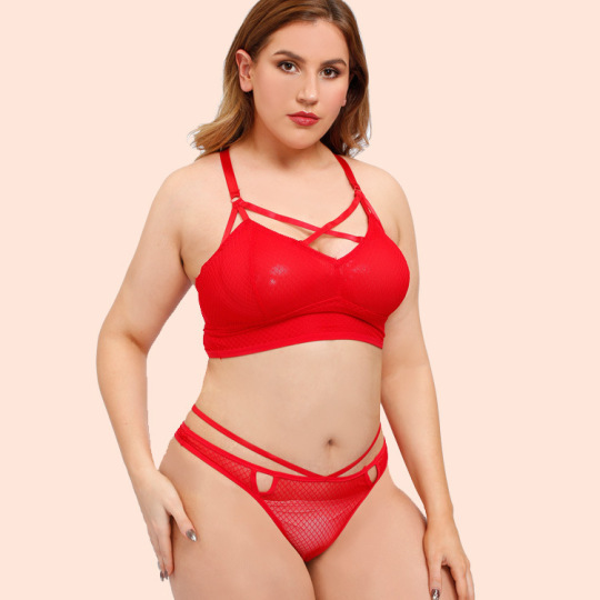 Plus size strappy criss cross soft cup bra matching set with thongs