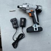 Classic WORX WA3760 Discount price B048010 YAT 2x battery 5Ah UK plug