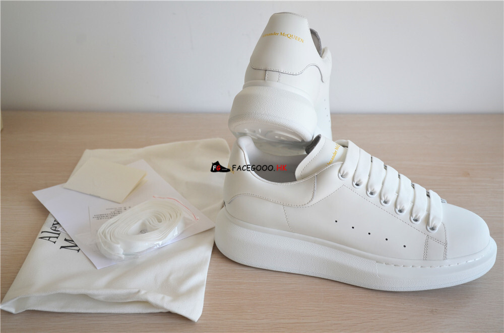 Alexander McQueen all White（Gold logo）