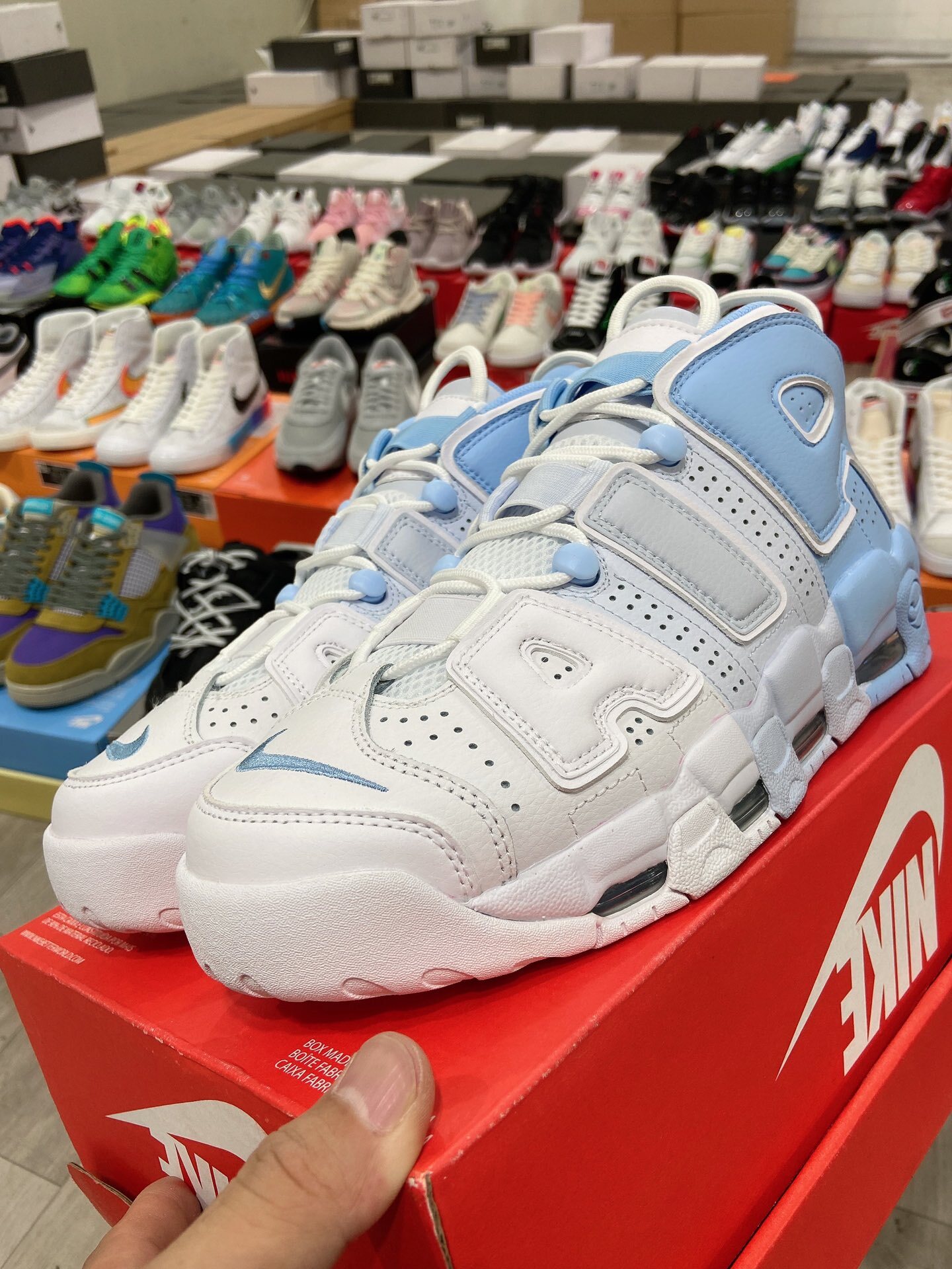 nike air uptempo sky blue